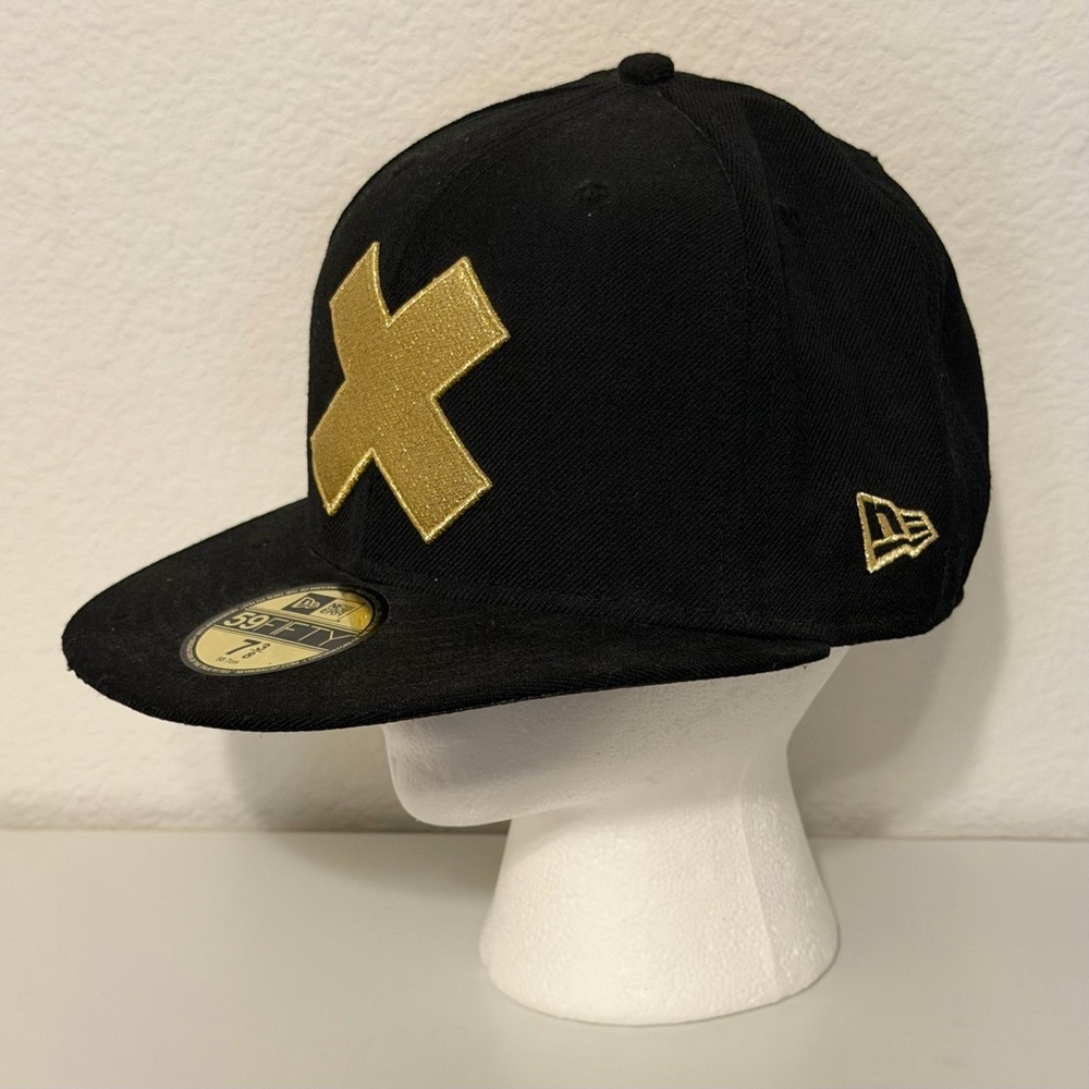 NWOT New Era x One Piece Collaboration | Tony Tony Chopper Gold Embroidered Cap - Picture 4 of 16